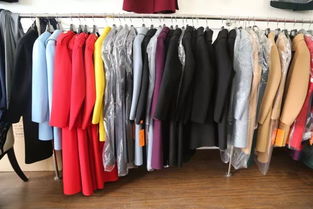 海寧工廠直營店火熱上新 呢大衣200元起，前店后廠打造服飾零售新模式
